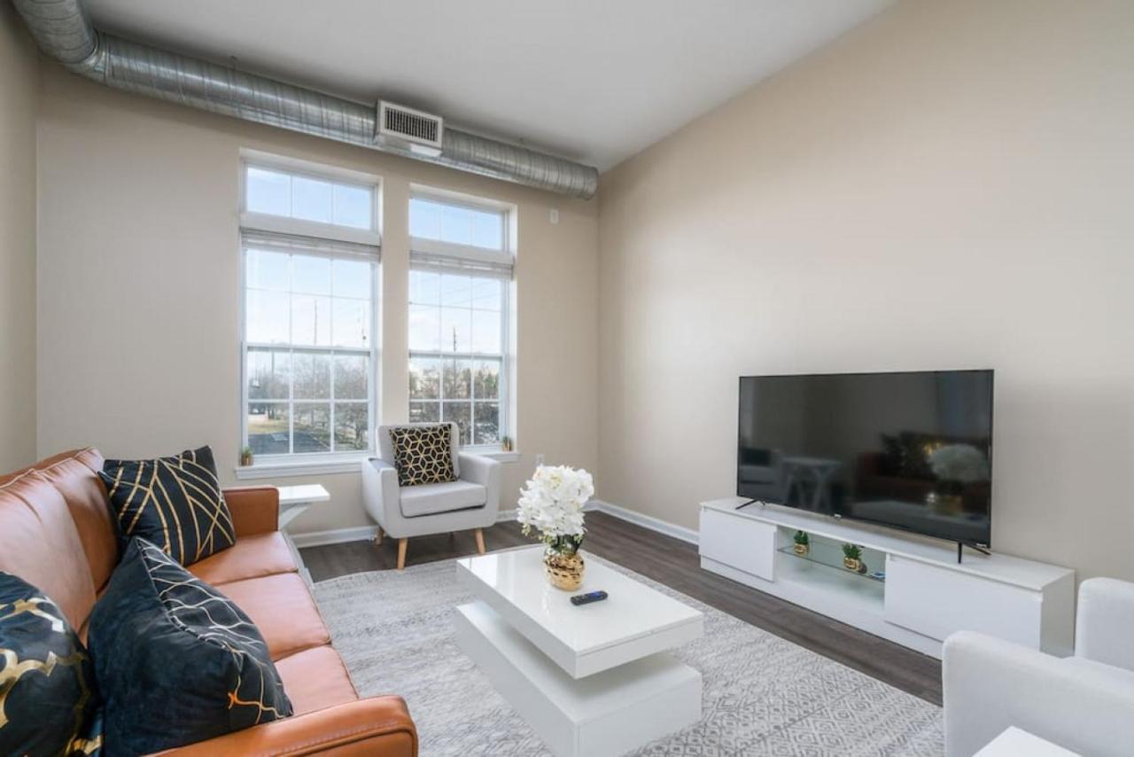 Апартаменти Private Bed Downtown Indy - Shared Індіанаполіс Екстер'єр фото