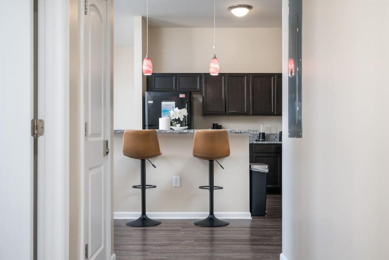 Апартаменти Private Bed Downtown Indy - Shared Індіанаполіс Екстер'єр фото